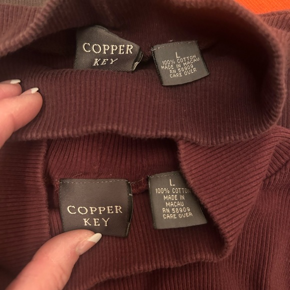 Set of 4 Long Sleeve Mock Turtlenecks 2 COPPER KEY 1 Christopher Banks 1 Hannah - Picture 2 of 13